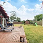 4 Star In * Hadsund